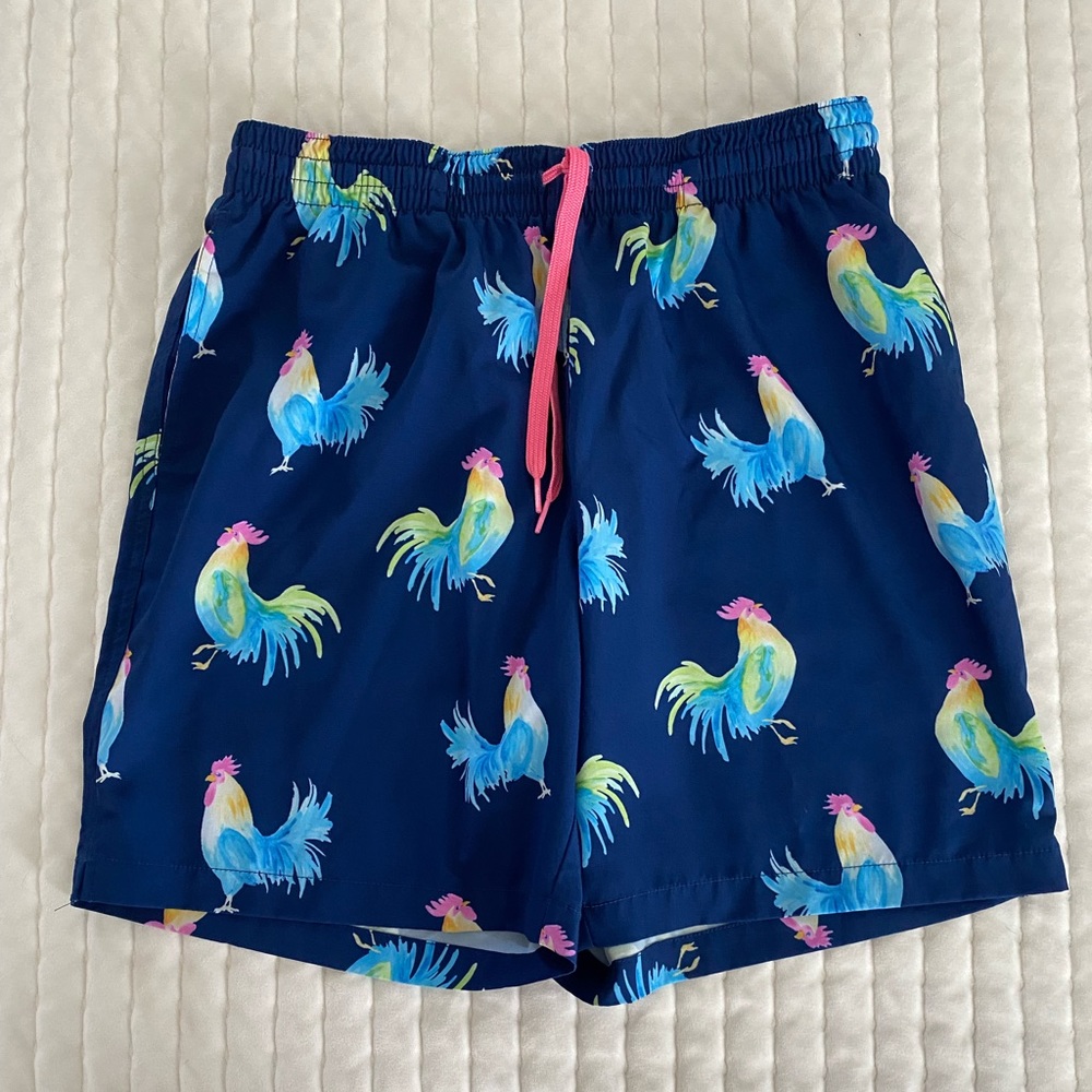 Men’s Chubbies Rooster “The Foul Plays” Swim Trunks, Size Large